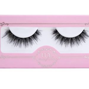 HOL Lashes Featherette